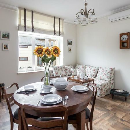 Cheerful Air Conditioned Apartment With Mezzanine And Parking - Old Town Krakau Buitenkant foto