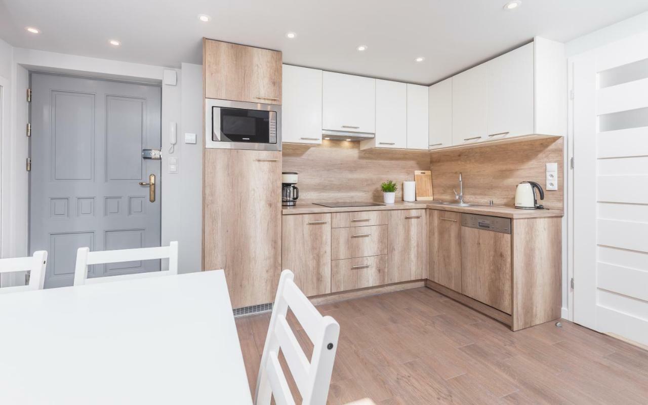 Cheerful Air Conditioned Apartment With Mezzanine And Parking - Old Town Krakau Buitenkant foto