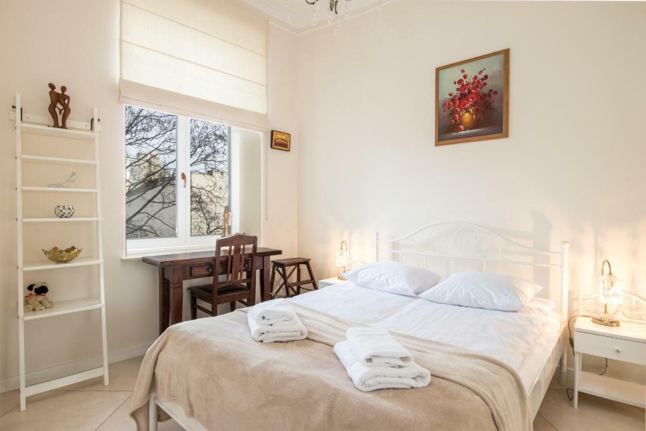 Cheerful Air Conditioned Apartment With Mezzanine And Parking - Old Town Krakau Buitenkant foto
