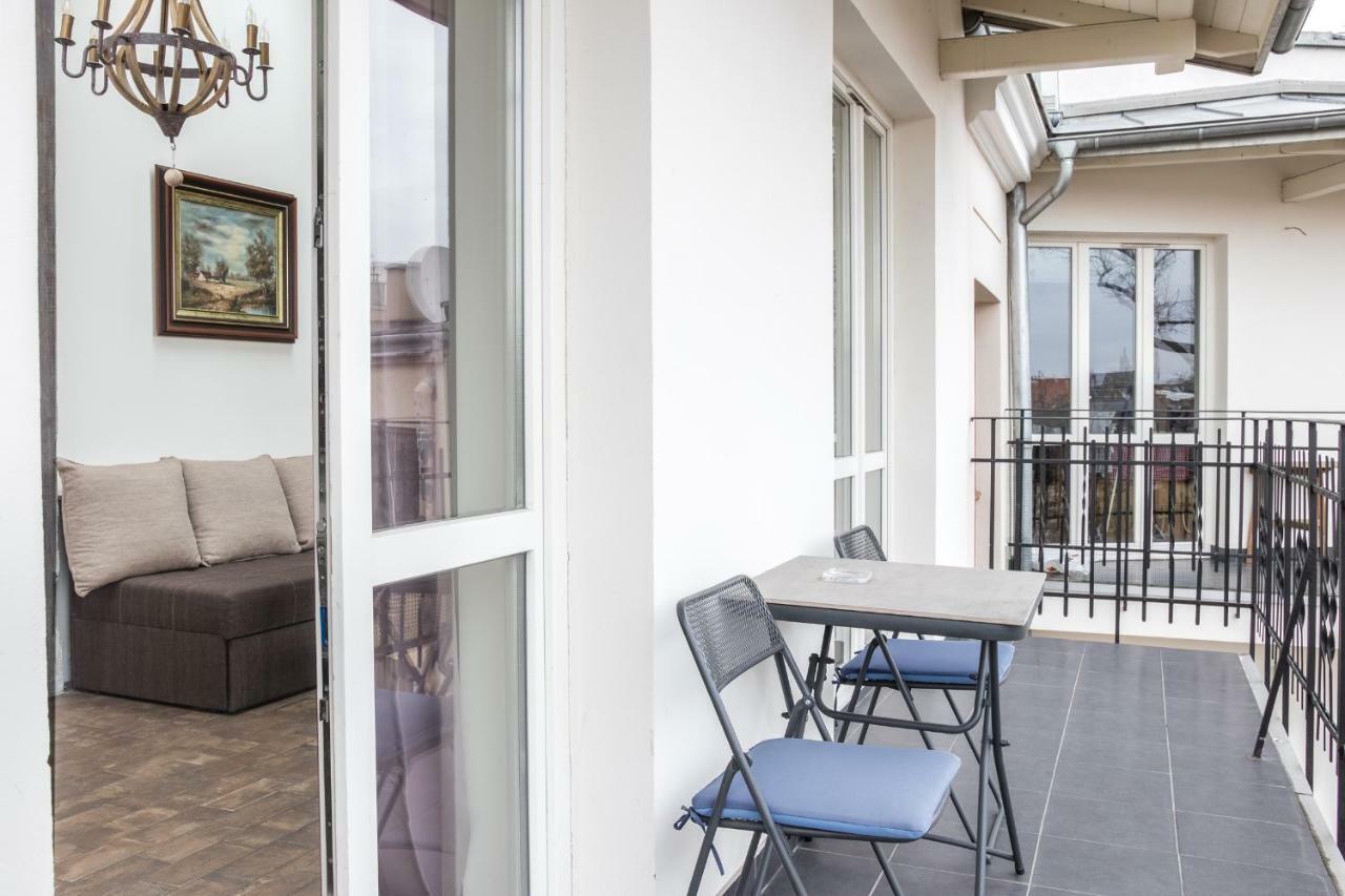 Cheerful Air Conditioned Apartment With Mezzanine And Parking - Old Town Krakau Buitenkant foto
