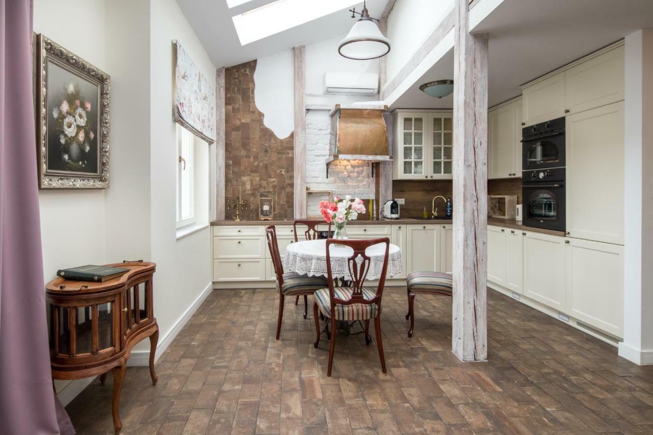 Cheerful Air Conditioned Apartment With Mezzanine And Parking - Old Town Krakau Buitenkant foto