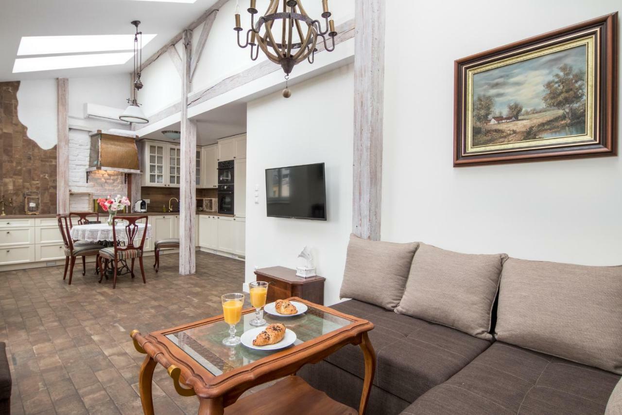 Cheerful Air Conditioned Apartment With Mezzanine And Parking - Old Town Krakau Buitenkant foto