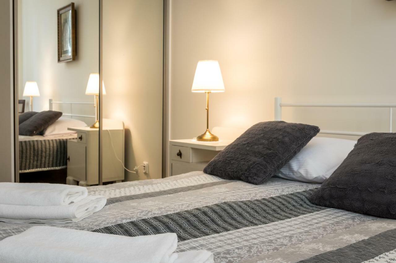 Cheerful Air Conditioned Apartment With Mezzanine And Parking - Old Town Krakau Buitenkant foto