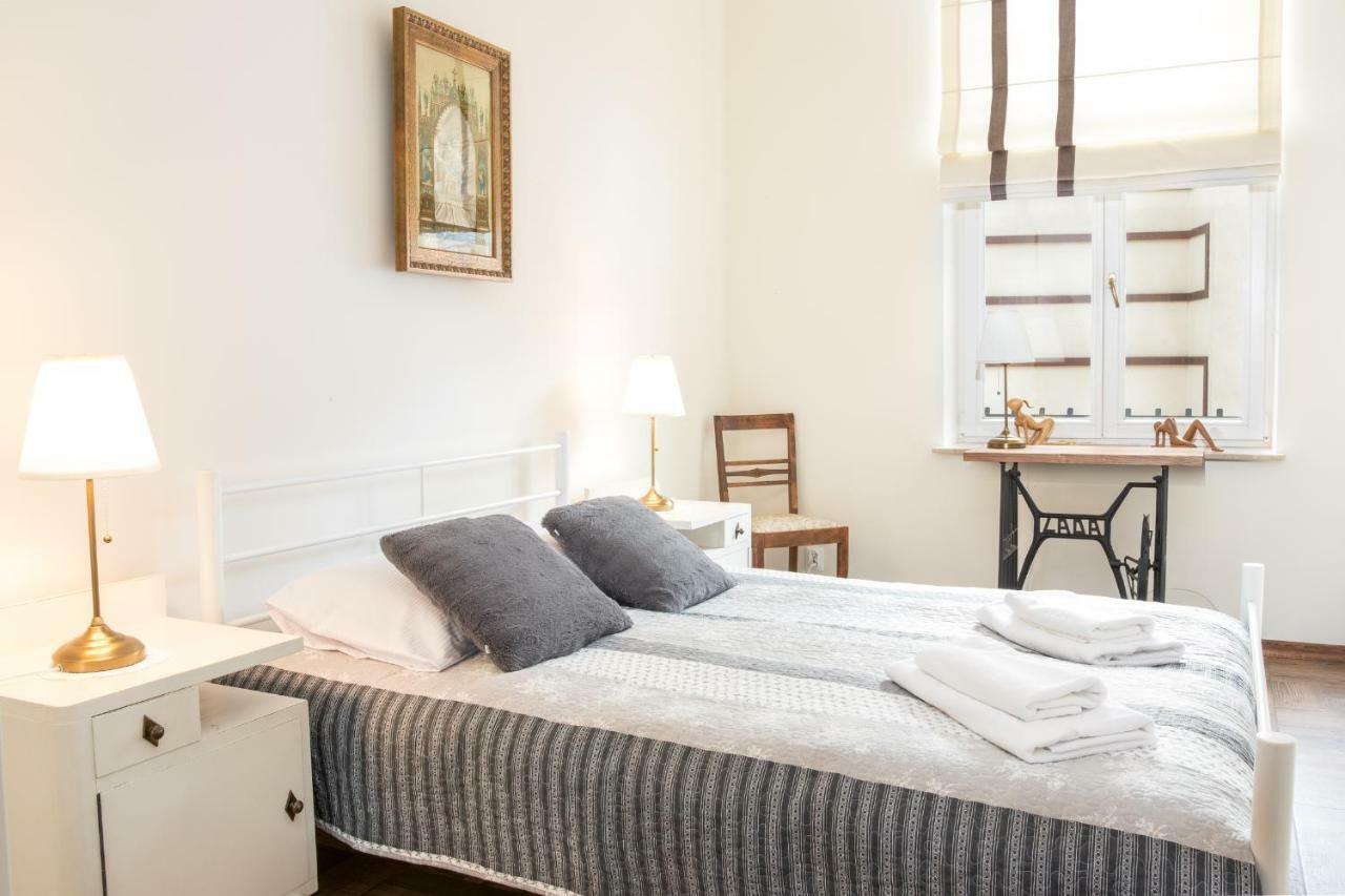 Cheerful Air Conditioned Apartment With Mezzanine And Parking - Old Town Krakau Buitenkant foto