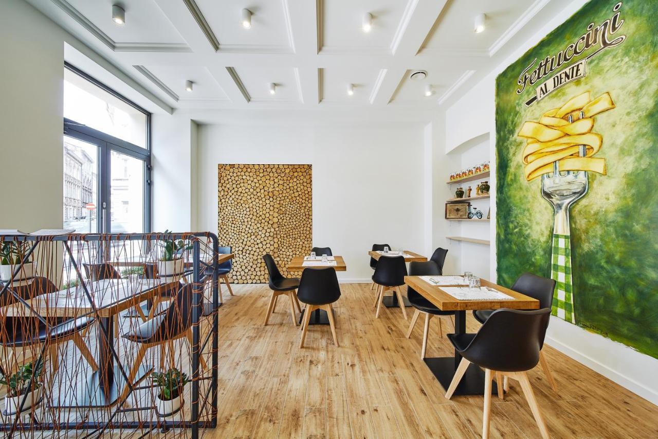 Cheerful Air Conditioned Apartment With Mezzanine And Parking - Old Town Krakau Buitenkant foto