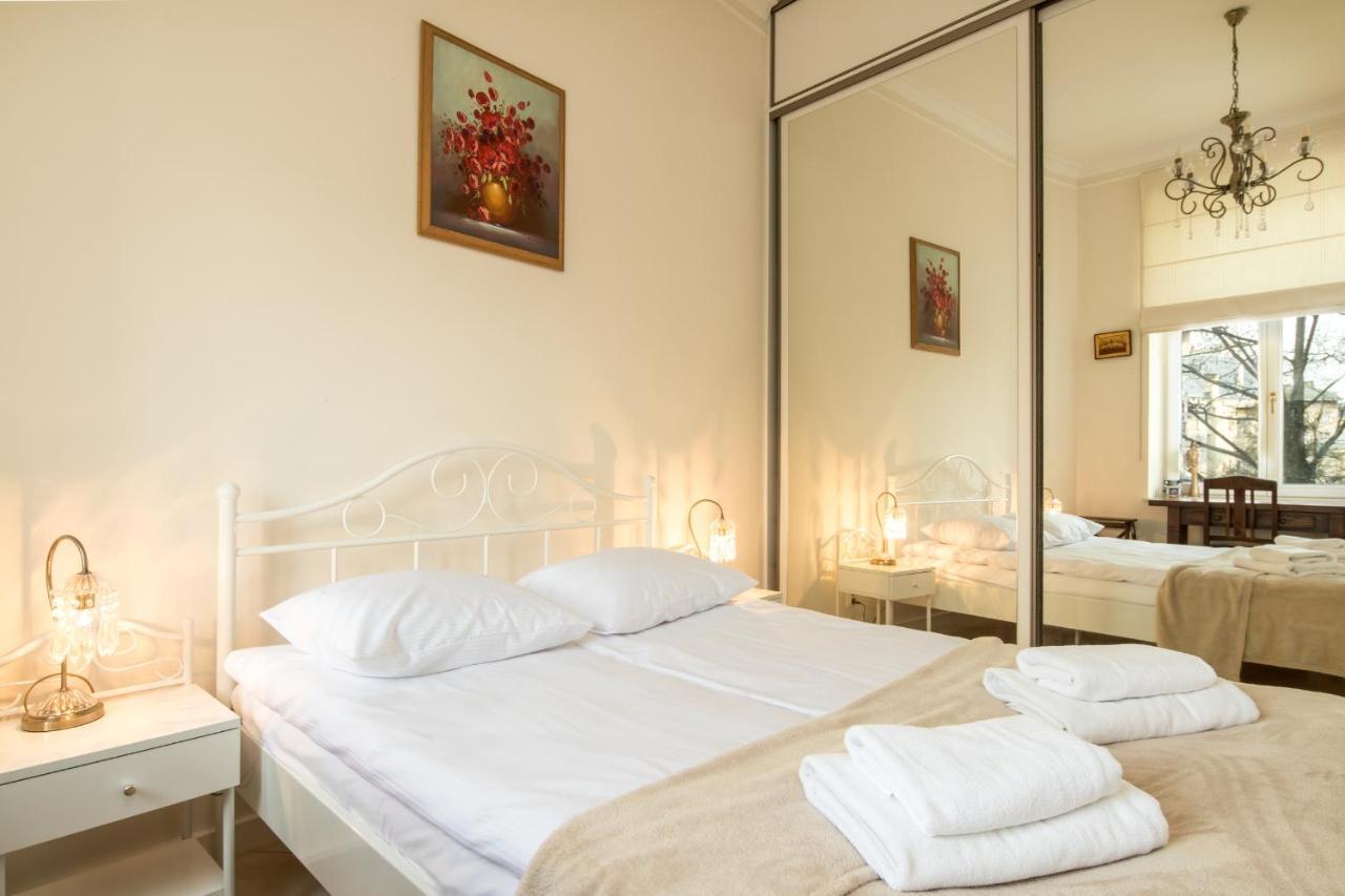Cheerful Air Conditioned Apartment With Mezzanine And Parking - Old Town Krakau Buitenkant foto