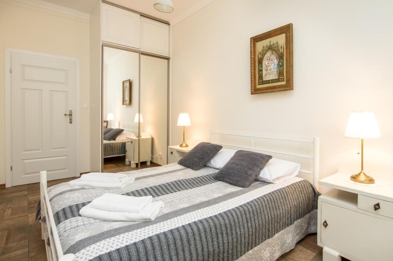 Cheerful Air Conditioned Apartment With Mezzanine And Parking - Old Town Krakau Buitenkant foto