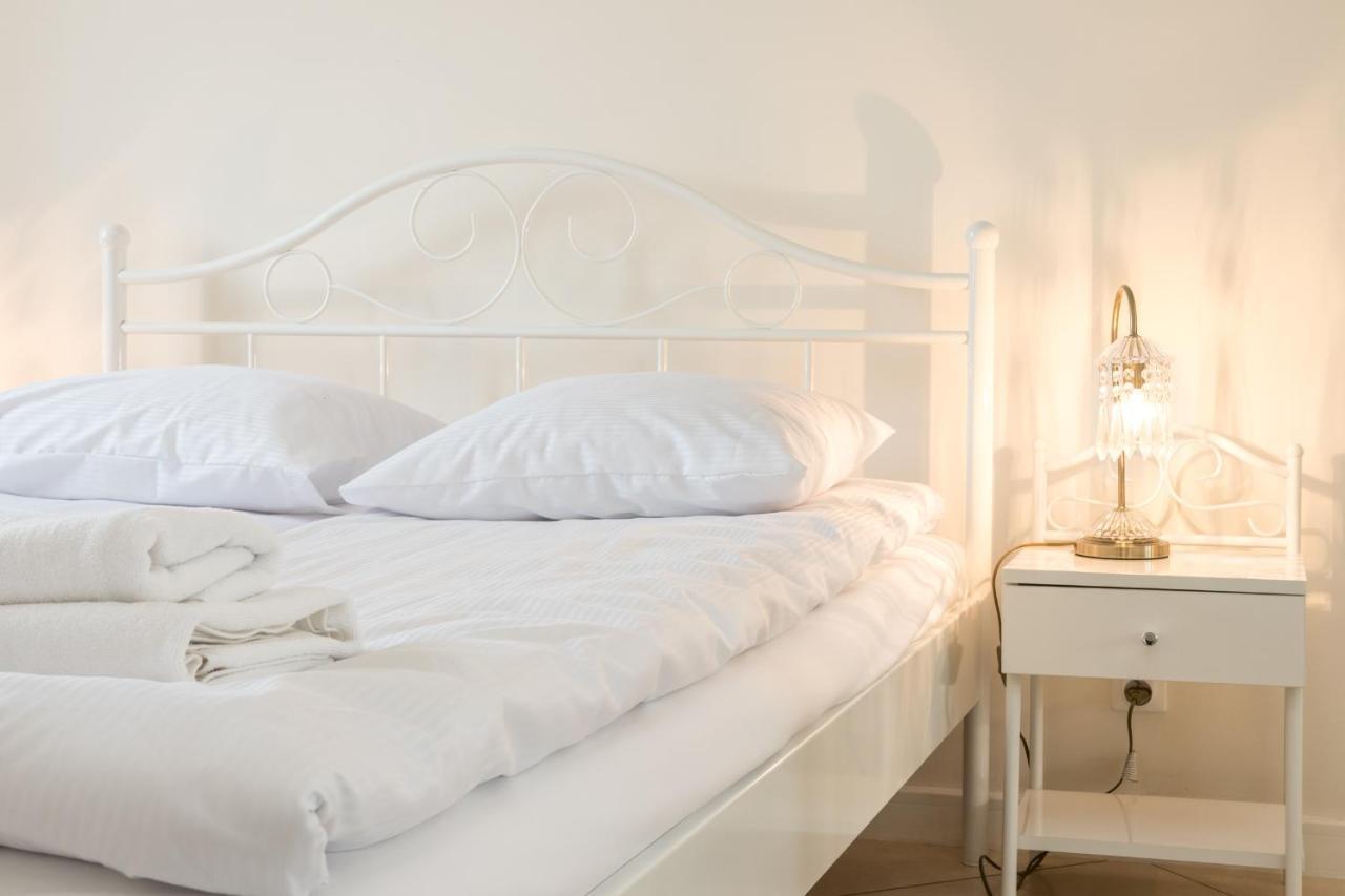 Cheerful Air Conditioned Apartment With Mezzanine And Parking - Old Town Krakau Buitenkant foto